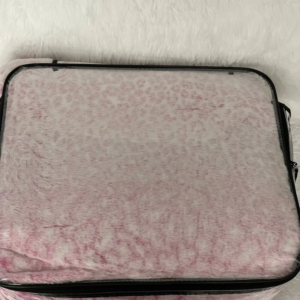 Juicy Couture Pink Leopard Cheetah Animal Print Faux Fur Queen Size Comforter